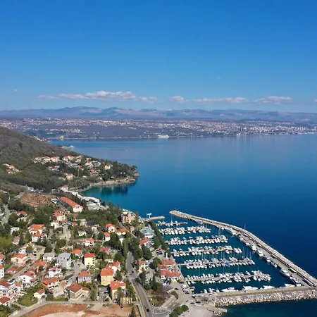 Sunny - Sea شقة Ičići