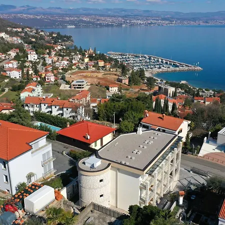 Sunny - Sea Ičići