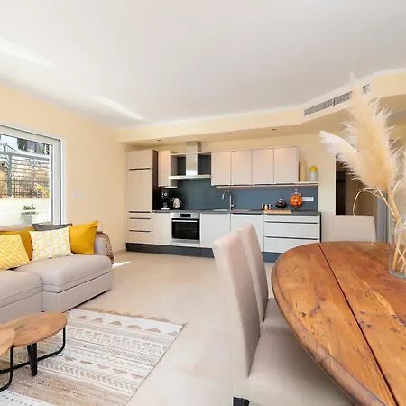 Sunny - Sea Appartement *