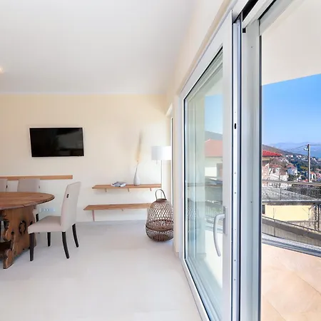 Sunny - Sea Appartement *
